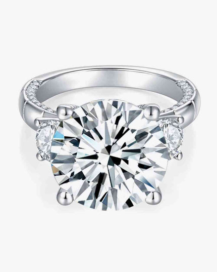 Radiant 8 Carat Moissanite Silver Ring with Luxurious Platinum Finish - Ultimate Sophistication