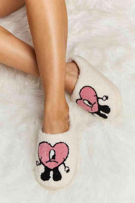 Melody Love Heart Print Plush Fleece Slippers for Cozy Comfort