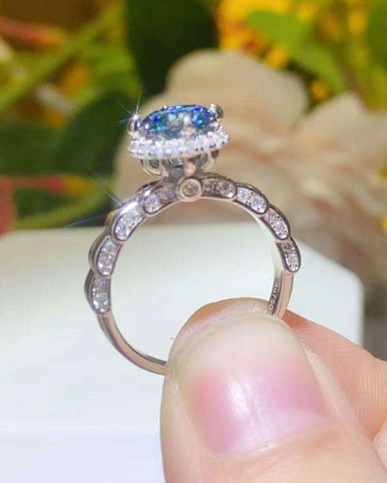 Stunning Sterling Silver Lab-Grown Diamond Ring with Dazzling Zircon Embellishments - An Iconic Fashion Statement