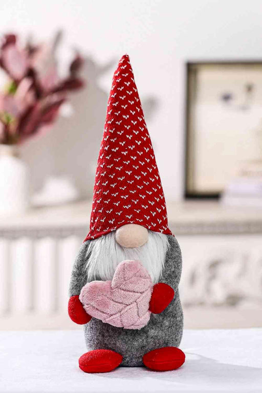 Heartwarming Mother's Day Faceless Gnome Decoration