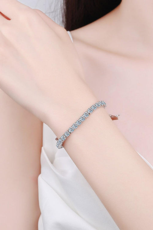 Elegant 4.9 Carat Moissanite Sterling Silver Bangle with a Sleek Touch - Exquisite Minimalist Luxury Bracelet