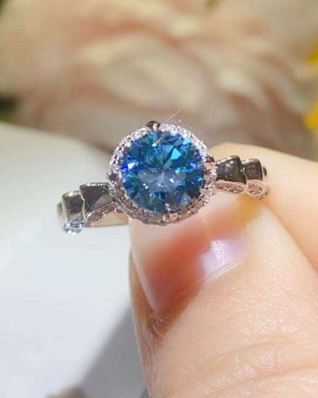 Stunning Sterling Silver Lab-Grown Diamond Ring with Dazzling Zircon Embellishments - An Iconic Fashion Statement