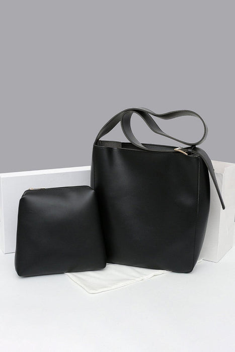 Elegant Set of Faux Leather Totes for the Fashionable Jetsetter