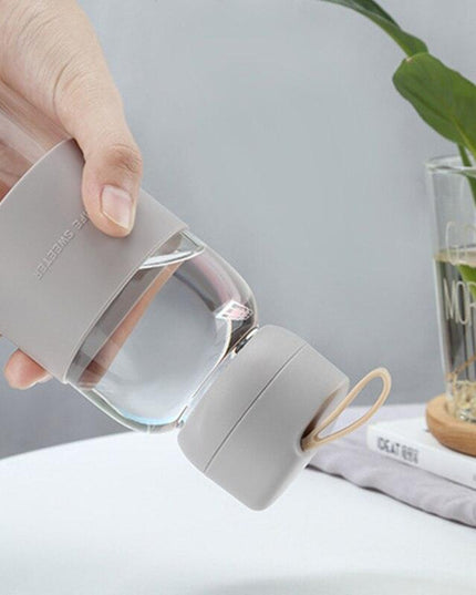Eco-Friendly Glass Hydration Bottle with Silicone Protection - Stylish and Sustainable Essentials