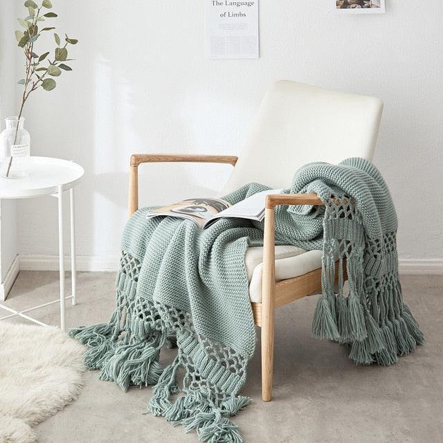 Cozy Tassel-Trimmed Knit Weighted Blanket with Portable Design