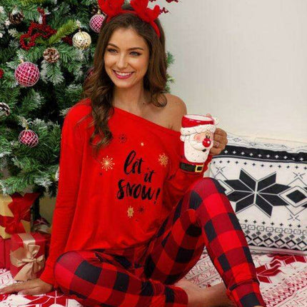 Festive Plaid Women's Lounge Set for Ultimate Holiday Comfort