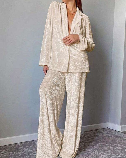 Sumptuous Velvet Lounge Set with Cozy Long-Sleeved Top and Pants