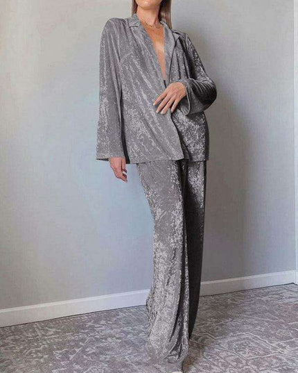Sumptuous Velvet Lounge Set with Cozy Long-Sleeved Top and Pants