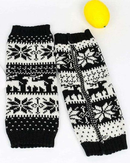 Festive Snowflake Fawn Knit Socks - Women's Cozy Christmas Pair