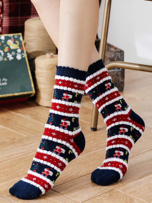 Festive Holiday Floral Print Women's Socks - Cozy Style for Christmas Joy