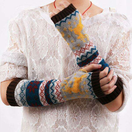 Charming Knit Cartoon Holiday Gloves for Women