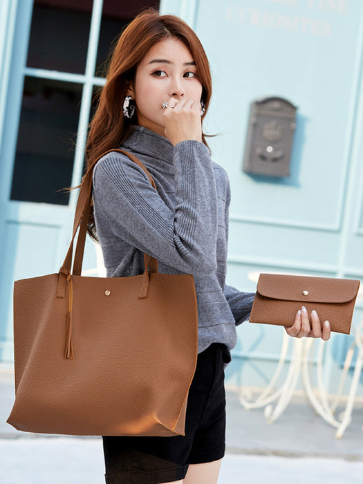 Elegant Tassel Zip Shoulder Tote with Ample Storage and Timeless Style