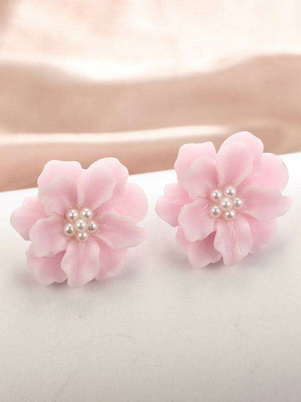 Pearl-Adorned White Camellia Earrings for a Touch of Elegance