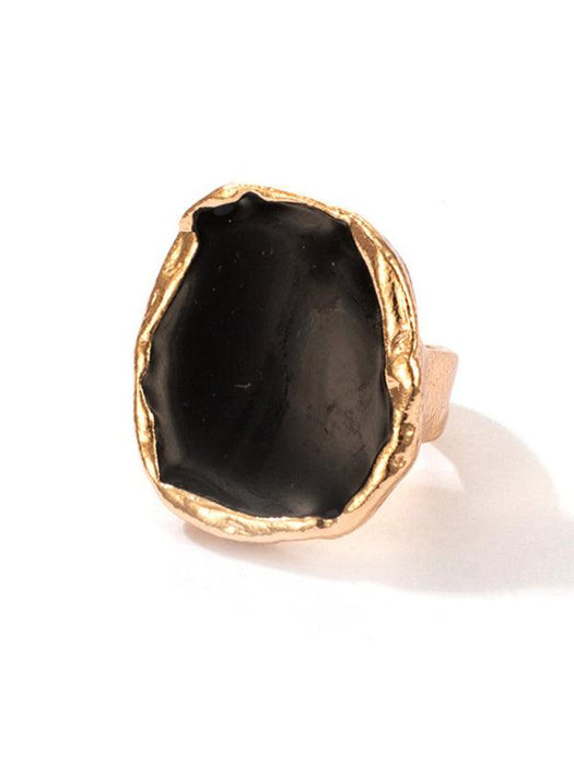 Golden Trimmed Retro Chic Alloy Ring with Vintage Flair