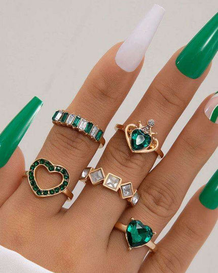 Vibrant Heart Diamond Love Palm Ring Collection with Retro Flair for Effortless Confidence
