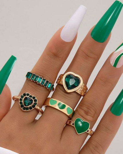 Vibrant Heart Diamond Love Palm Ring Collection with Retro Flair for Effortless Confidence