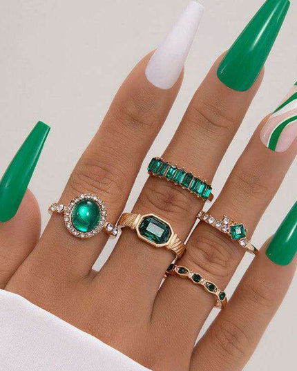 Vibrant Heart Diamond Love Palm Ring Collection with Retro Flair for Effortless Confidence