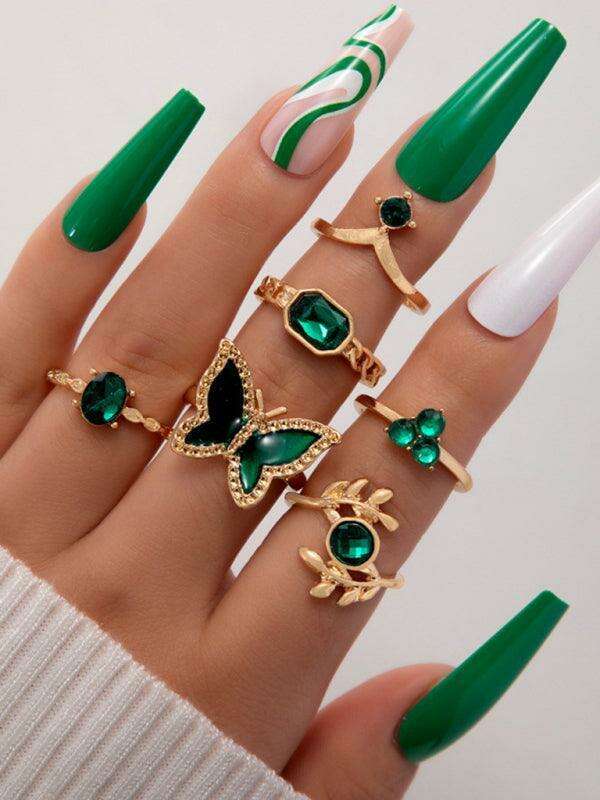 Vibrant Heart Diamond Love Palm Ring Collection with Retro Flair for Effortless Confidence