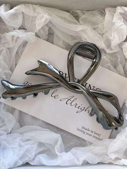 Chic Streamer Bow Hair Clip for All-Season Style