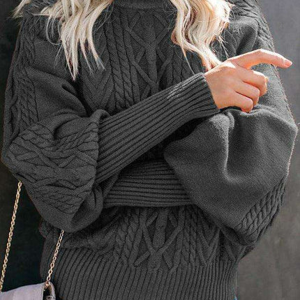 Chic Women's Cozy Twist-Detail Sweater with Mid Collar