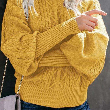 Chic Women's Cozy Twist-Detail Sweater with Mid Collar