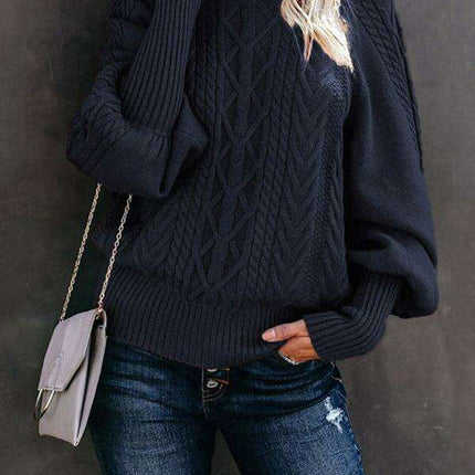 Chic Women's Cozy Twist-Detail Sweater with Mid Collar