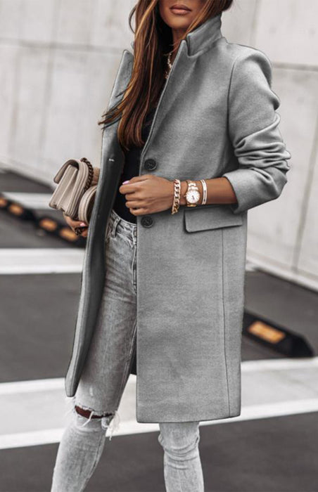 Tweed Coat with Knee-Length Sleeves and Waist Bags: A Cozy Elegance for Versatile Styling
