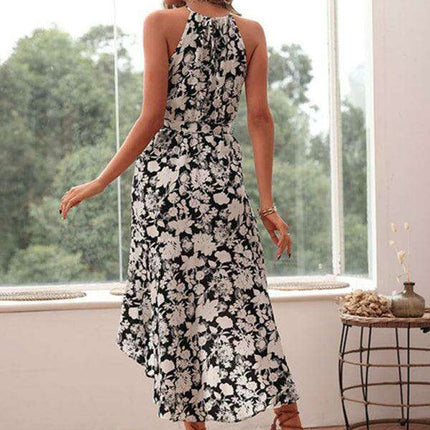 Effortless Elegance: Retro Chic White Halter Dress with Vintage Charm