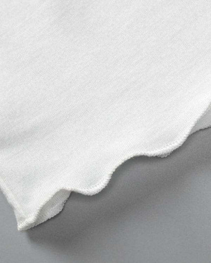 Bold Heart Print Crop Tee - Trendy Women's Graphic Top