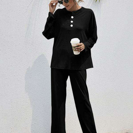 Chic Comfort Women's V-Neck Top & Shorts Ensemble - Perfect Spring-Summer Look