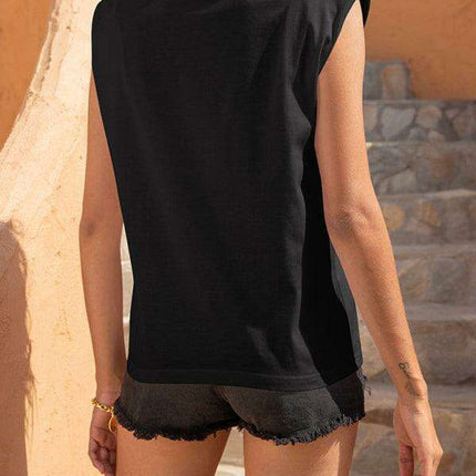 Elevate Your Look with the Confidence-Boosting Sleeveless Tank Top