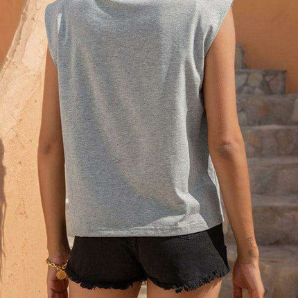 Elevate Your Look with the Confidence-Boosting Sleeveless Tank Top