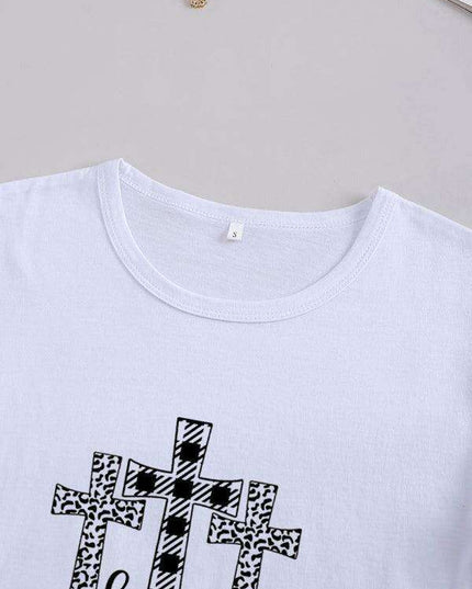 Chic Women's 'He Has Risen' Graphic Tee for a Stylish Easter Celebration