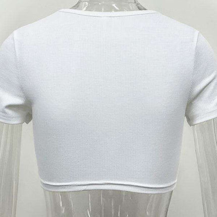 Chic Ring-Embellished Cropped Tee: A Perfect Fusion of Style and Comfort