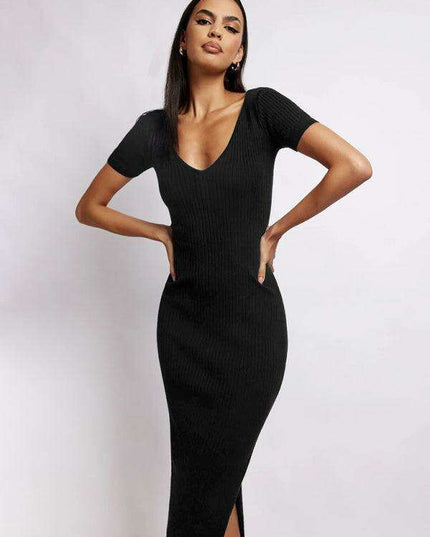 Chic Ribbed Midi Dress with Flirty Side Slits