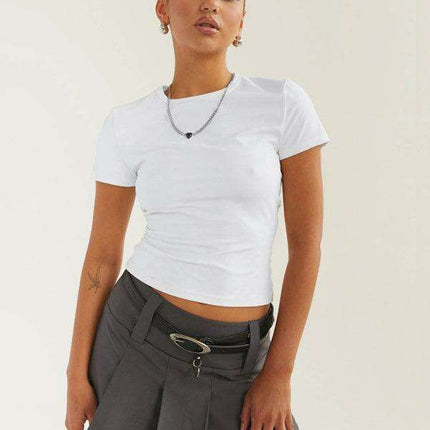 Effortless Elegance: Trendy Sleeveless Top for Casual Sophistication