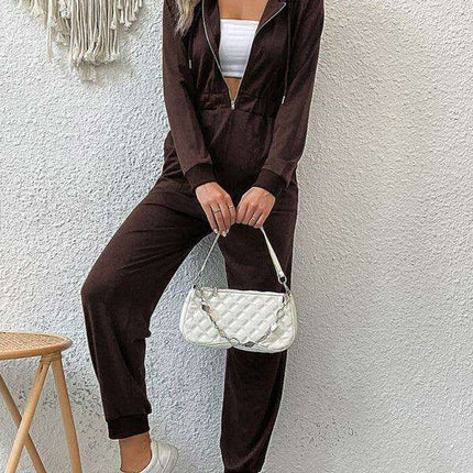 Elegant Solid Color Jumpsuit for Women - A Timeless Addition to Your Wardrobe