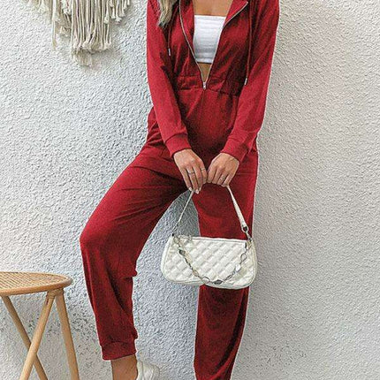 Elegant Solid Color Jumpsuit for Women - A Timeless Addition to Your Wardrobe