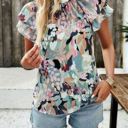 Floral Delight Short-Sleeve Top: Must-Have for Spring and Summer