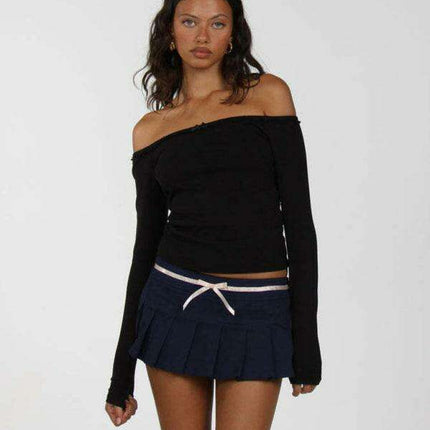 Chic Off-Shoulder Lace Bow Blouse: Fashionable Women's Long-Sleeve Top