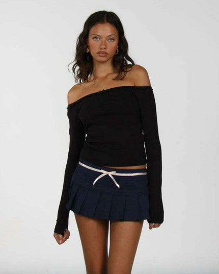 Chic Off-Shoulder Lace Bow Blouse: Fashionable Women's Long-Sleeve Top