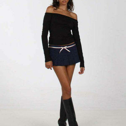 Chic Off-Shoulder Lace Bow Blouse: Fashionable Women's Long-Sleeve Top