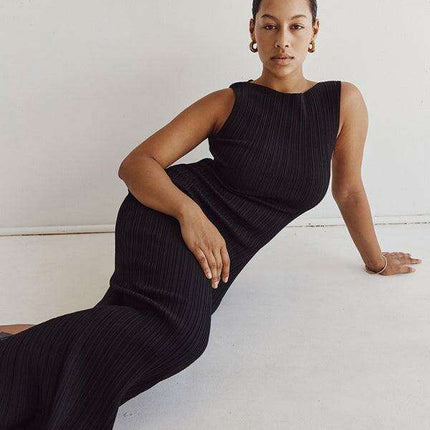 Chic Sleeveless Knit Maxi Dress for Women