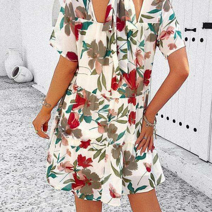 Floral Delight Short-Sleeve Dress: A Stylish Getaway