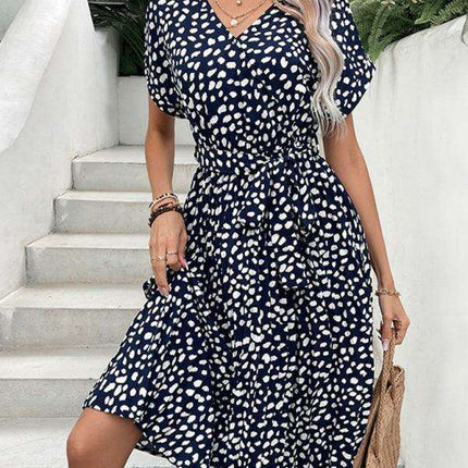 Bold and Beautiful Leopard Print Raglan Dress: Elevate Your Fashion Game