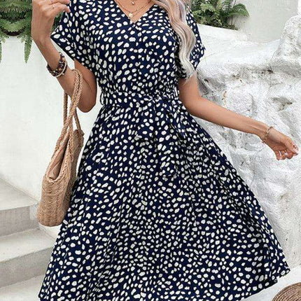 Bold and Beautiful Leopard Print Raglan Dress: Elevate Your Fashion Game