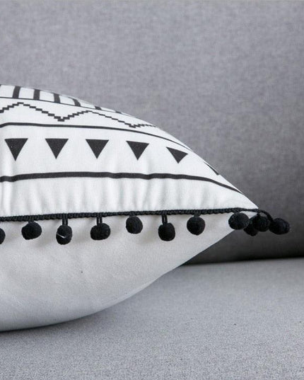 Elegant Black and White Velvet Pillowcase for a Luxurious Home Atmosphere