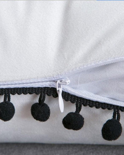 Elegant Black and White Velvet Pillowcase for a Luxurious Home Atmosphere