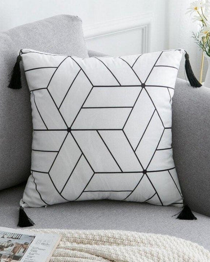 Elegant Black and White Velvet Pillowcase for a Luxurious Home Atmosphere