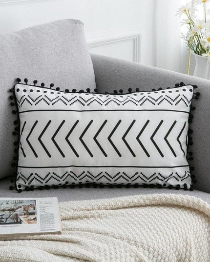 Elegant Black and White Velvet Pillowcase for a Luxurious Home Atmosphere